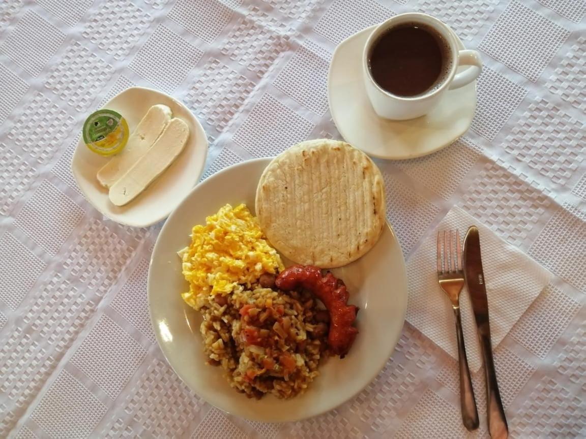 Hotel El Potrillo El Penol  외부 사진